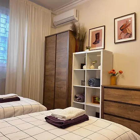 Centre Stylish With Private Backyard Daire Sofya