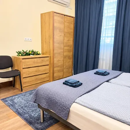 Lejlighed Centre Stylish With Private Backyard