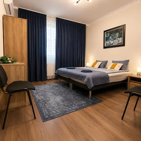 Centre Stylish With Private Backyard Sofia