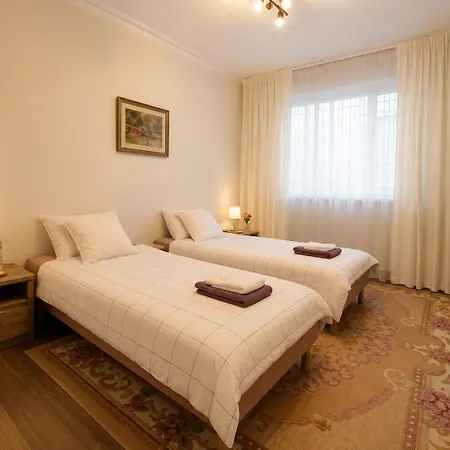 Centre Stylish With Private Backyard