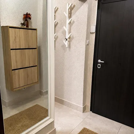 Centre Stylish With Private Backyard