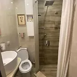 Centre Stylish With Private Backyard סופיה