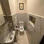 Centre Stylish With Private Backyard *