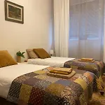 Centre Stylish With Private Backyard דירה סופיה