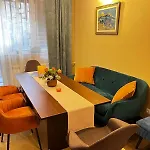 Centre Stylish With Private Backyard