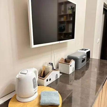 Centre Stylish With Private Backyard Апартаменты *