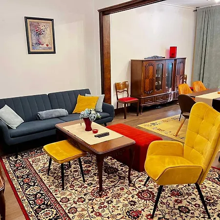 Centre Stylish With Private Backyard Апартаменты София