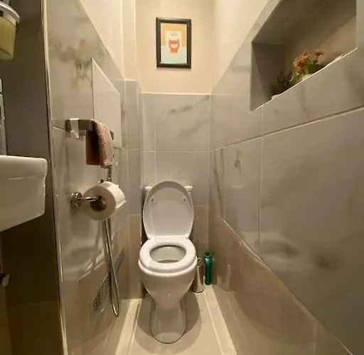 Appartamento Centre Stylish With Private Backyard